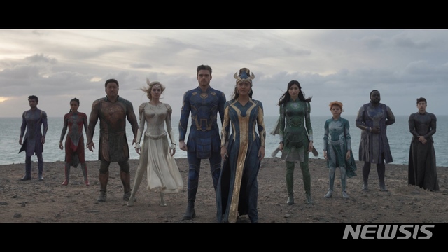 [서울=뉴시스] 영화 '이터널스' 티저 예고편. (사진=월트디즈니 코리아 제공) 2021.05.25 photo@newsis.com