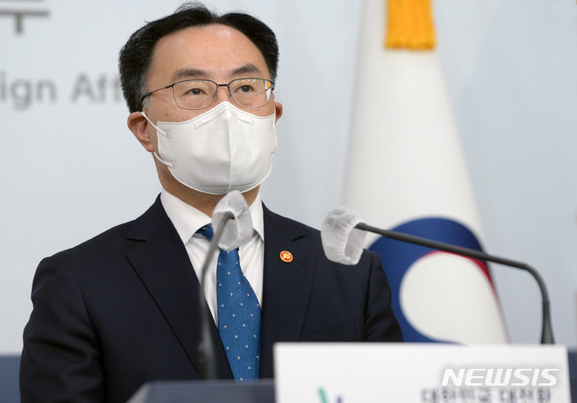 [세종=뉴시스]문승욱 산업통상자원부 장관이 25일 서울정부청사에서 열린 '한미정상회담 결과 3개 부처 합동 브리핑'에서 모두발언을 하고 있다. 2021.05.25 (사진=산업통상자원부 제공)