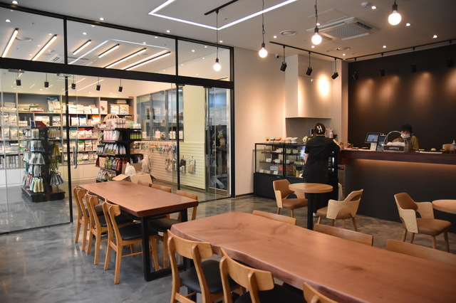 서정대학교 학교기업 펫인쥬 1호점 확장 이전 *재판매 및 DB 금지