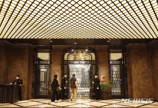 [서울=뉴시스] 서울 강남구 센터필드 웨스트타워에 위치한 조선 팰리스 서울. photo@newsis.com