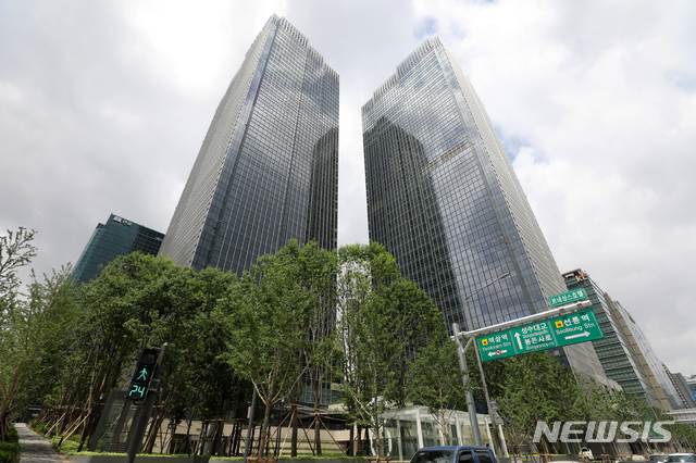 [서울=뉴시스]정병혁 기자 = 서울 강남구 센터필드. 2021.05.25. jhope@newsis.com