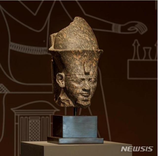 [서울=뉴시스] 이집트 화강암제 파라오(혹은 아툼 신) 두상,이집트, 화강암, 41.0cm