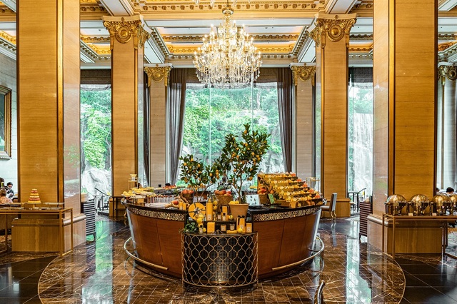 [서울=뉴시스]롯데호텔 서울 '페닌슐라 라운지&바'의 '2021 머스트 비 망고 뷔페'