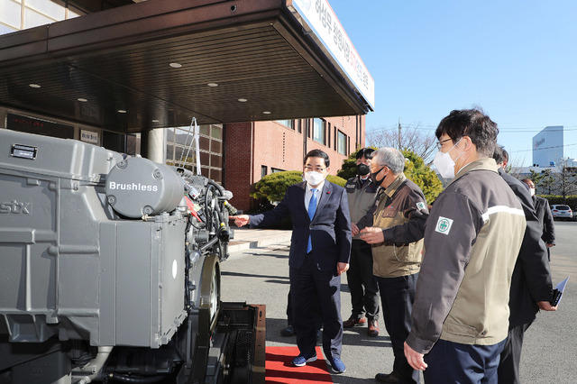 허성무 시장 "STX엔진, K9 자주포 엔진 국산화 환영"