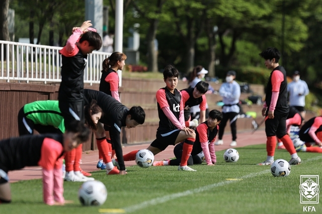 [서울=뉴시스]박주성 기자 = 7일 울산미포구장(방어진체육공원)에서 여자축구 국가대표팀 선수들이 훈련을 하고 있다. (사진=대한축구협회 제공). 2021.06.07. photo@newsis.com *재판매 및 DB 금지