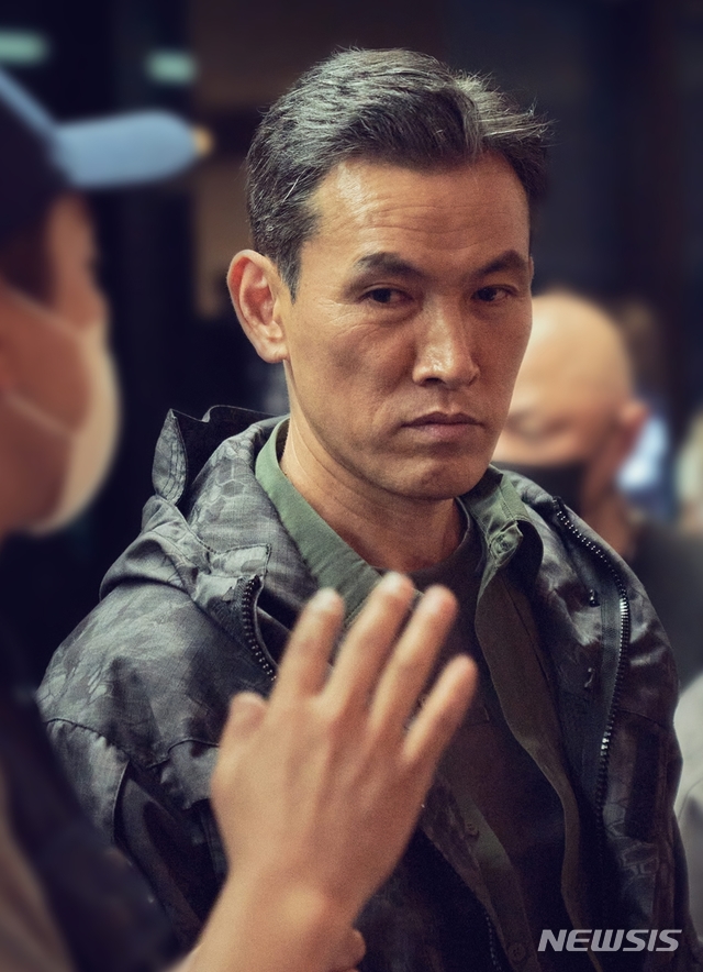 [서울=뉴시스]MBC 새 드라마 '검은태양'서 백모사 역할 맡은 배우 유오성. (사진 = MBC 제공) 2021.06.08.photo@newsis.com