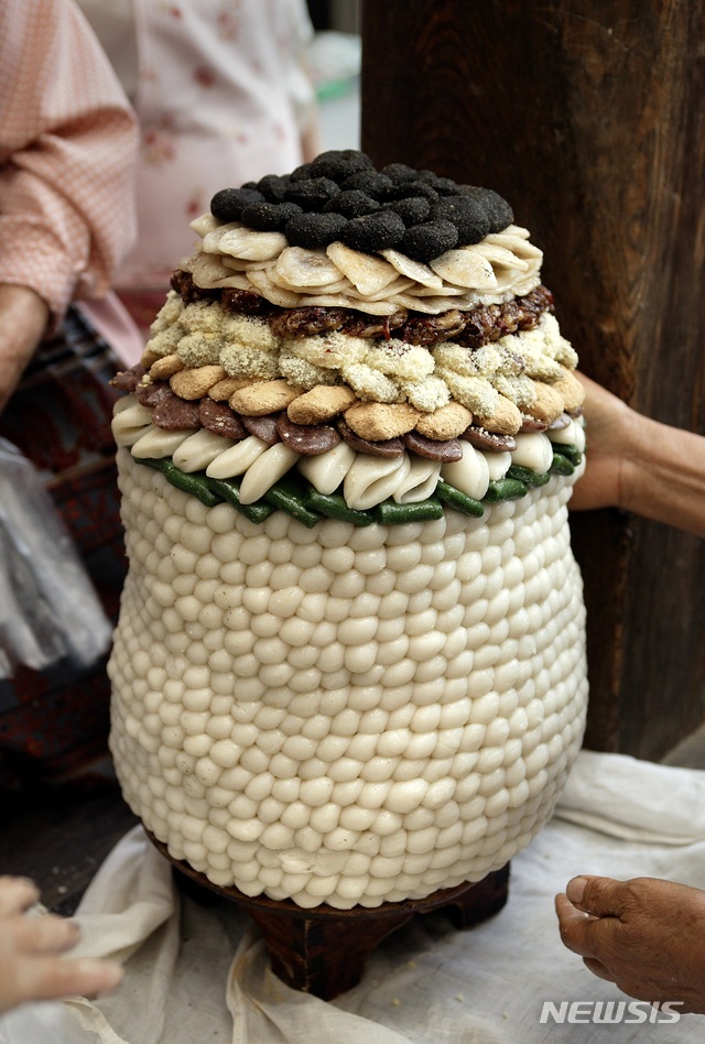 [서울=뉴시스] 충재 권벌 종가의 불천위 제사에 올릴 완성된 편 (사진=문화재청 제공) 2021.06.08. photo@newsis.com