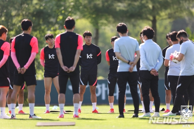 [서울=뉴시스] 훈련 중인 벤투호. (사진=대한축구협회 제공)