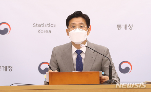 [세종=뉴시스]강종민 기자 = 정동명 통계청 사회통계국장. ppkjm@newsis.com