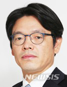 [서울=뉴시스]이동훈 논설위원 