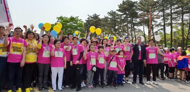 [서울=뉴시스] 지난 2018년 여성마라톤에 참여한 서울시 홍보대사 사유리 씨. (사진=서울시 제공) 2021.06.12. photo@newsis.com *재판매 및 DB 금지