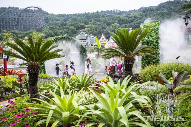 [용인=뉴시스]에버랜드 썸머 워터펀 트로피컬 판타지 가든