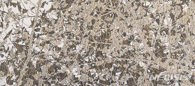 [서울=뉴시스] 낯선 전에봤던 익숙한, 이주희, 2020, 종이에 먹, 분채, 70x180㎝ (사진=아트1 제공) 2021.06.15. photo@newsis.com