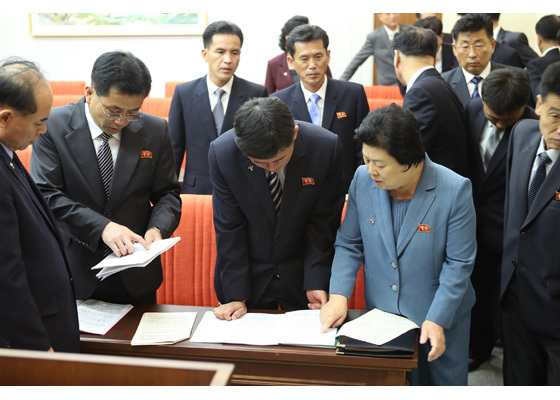 [서울=뉴시스] 17일 북한 노동신문에 따르면 노동당 중앙위원회 제8기 제3차 전원회의 2일회의가 지난 16일 개최됐다. 2021.06.17. (사진=노동신문 캡처) *재판매 및 DB 금지