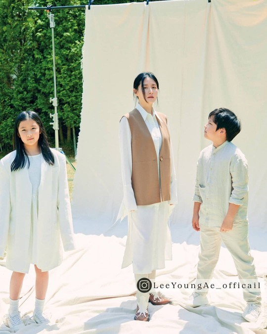 [서울=뉴시스]이영애, 자녀들(사진=SNS, 노블레스 제공)2021.06.17 photo@newsis.com *재판매 및 DB 금지