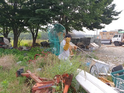 [전주=뉴시스] 한훈 기자 = 전북 전주시는 들개 떼 출몰지역을 중심으로 동물병원 수의사 등으로 구성된 민간합동 들개포획단을 가동한다고 21일 밝혔다.(사진=전주시 제공).2021.06.21. photo@newsis.com *재판매 및 DB 금지