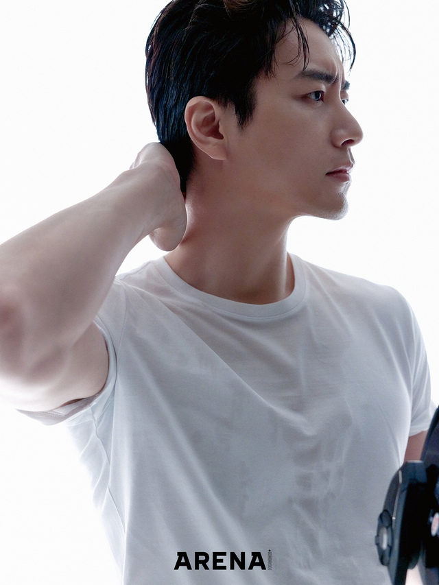 [서울=뉴시스] 배우 이준혁 화보. (사진 = 아레나) 2021.06.22. photo@newsis.com *재판매 및 DB 금지