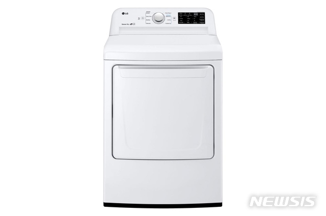 [서울=뉴시스] LG전자 건조기(모델명: LG DLE7100W) (사진=LG전자 제공)