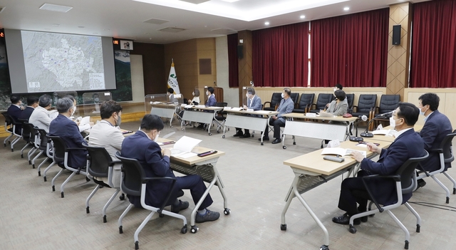 [괴산=뉴시스]괴산군 미래교통망 계획 수립을 위한 타당성조사와 논리개발 용역 최종보고회. (사진=괴산군 제공) photo@newsis.com *재판매 및 DB 금지