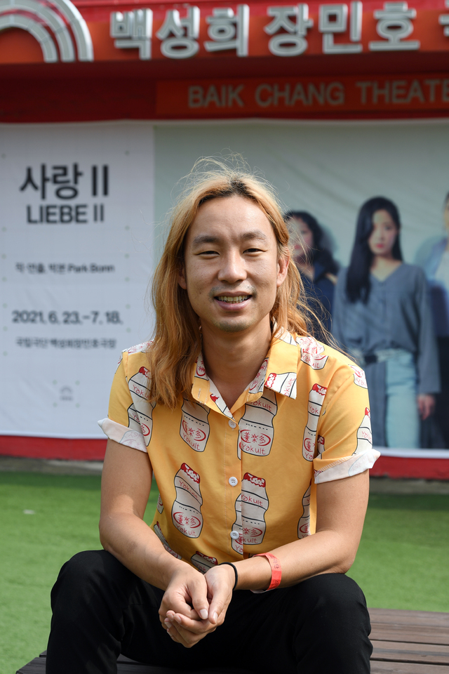[서울=뉴시스] 한국계 독일 작가 겸 연출 박본. 2021.06.24. (사진 = 국립극단 제공) photo@newsis.com