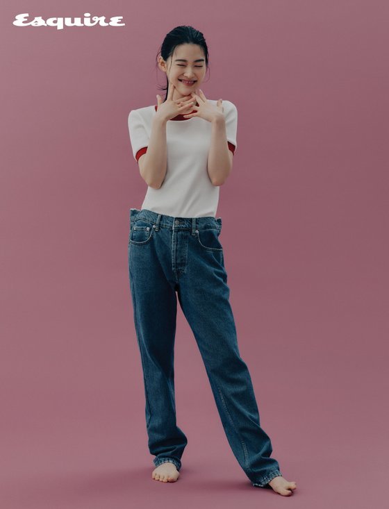 [서울=뉴시스] 배우 정이서. (사진 = 에스콰이어 제공) 2021.06.25. photo@newsis.com *재판매 및 DB 금지