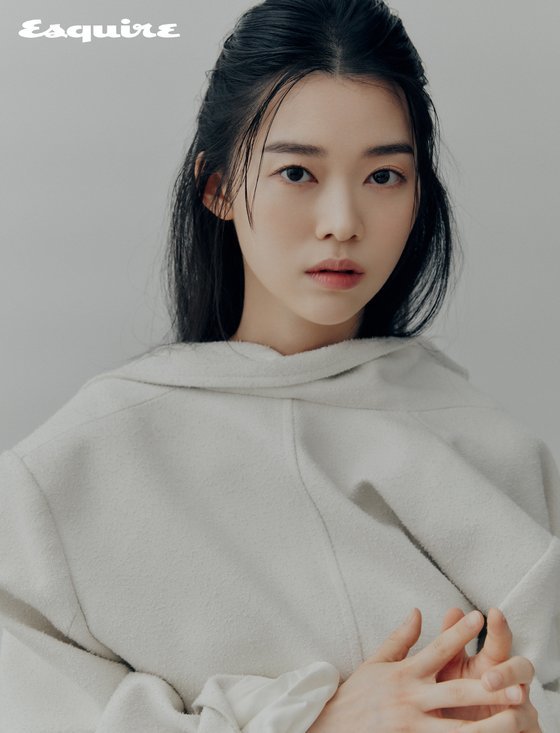 [서울=뉴시스] 배우 정이서. (사진 = 에스콰이어 제공) 2021.06.25. photo@newsis.com *재판매 및 DB 금지