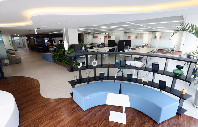 신한은행, 익스페이스에 MZ세대 위한 쏠라운지 오픈