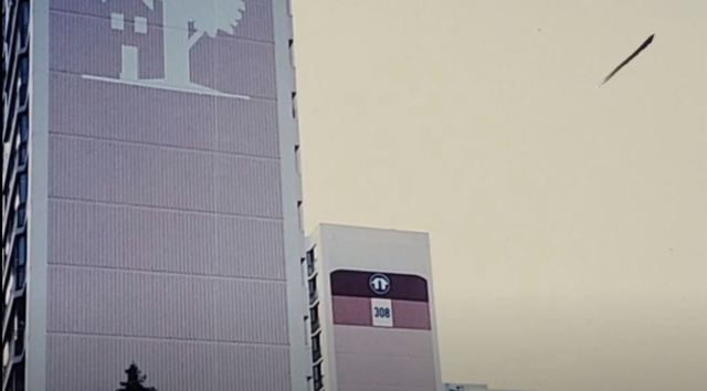 [서울=뉴시스]정유선기자=한국UFO조사분석센터가 UFO로 확인됐다며 알린 사례. 목격자는 1997년 8월25일 서울 창동의 한 아파트에서 비행접시를 봤다고 주장한 것으로 알려졌다. (사진=한국UFO조사분석센터 유튜브 캡처) *재판매 및 DB 금지