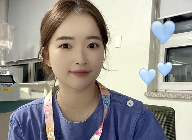 [광주=뉴시스]=전남대학교병원은 외상중환자실 이연주 간호사가 혈액암으로 고통 받고 있는 환자에게 조혈모세포를 기증했다고 28일 밝혔다. (사진=전남대병원 제공). photo@newsis.com *재판매 및 DB 금지