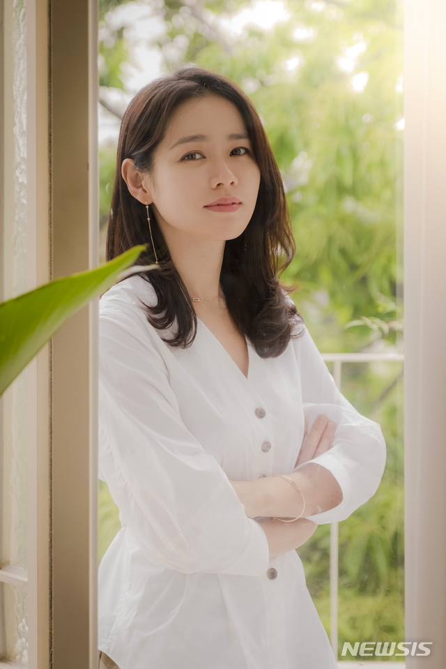 [서울=뉴시스]배우 손예진. (사진=엠에스팀엔터테인먼트 제공) 2021.06.30. photo@newsis.com