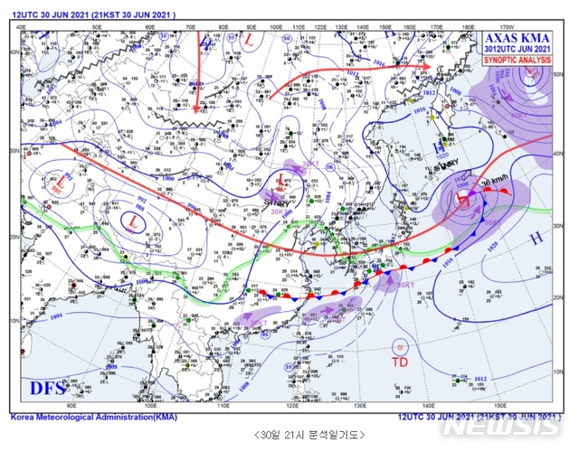 [서울=뉴시스]6월30일 저녁 9시 기준 장마 정체전선 위치.2021.07.01.(사진=기상청 제공)photo@newsis.com 