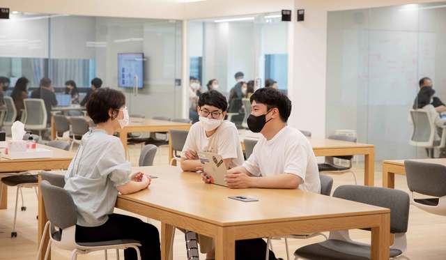 토스뱅크, 출범 앞두고 경력 채용…1.5배 연봉·스톡옵션