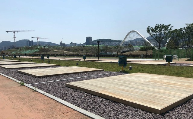 [부산=뉴시스]부산항 아영장 나무테크. (사진=부산항만공사 제공) *재판매 및 DB 금지