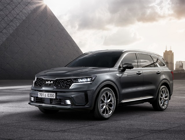 [서울=뉴시스]기아는 1일 쏘렌토 연식 변경 모델 ‘The 2022 쏘렌토’를 출시하고 본격적인 판매에 들어갔다고 밝혔다. The 2022 쏘렌토는 기존 대비 편의·안전사양을 더해 상품성을 강화했다. (사진=기아 제공) 2021.07.01. photo@newsis.com *재판매 및 DB 금지