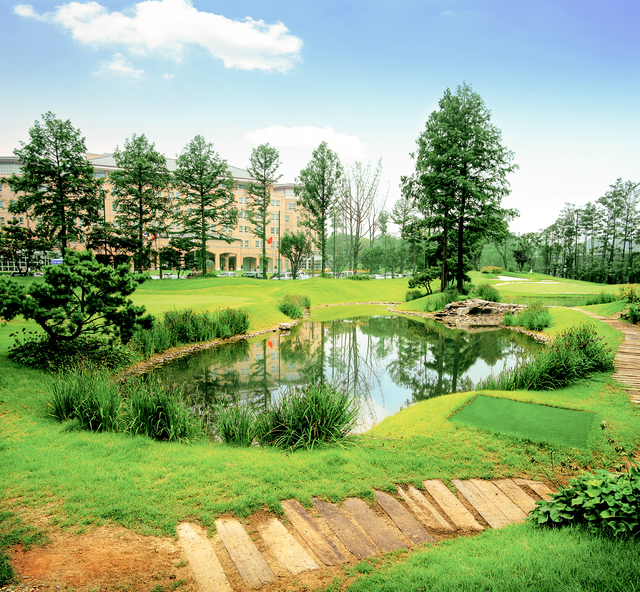 메이필드호텔 서울 ‘골프&바비큐 패키지’ 중 '파3 골프장' *재판매 및 DB 금지