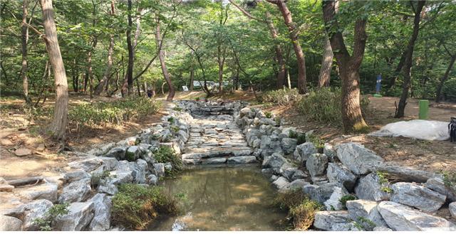 [서울=뉴시스] 서울 은평구 진관동 일대 산림 유역관리 시공 현장. (사진=은평구 제공) 2021.07.06. photo@newsis.com *재판매 및 DB 금지