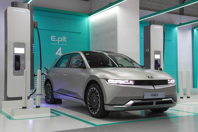 [서울=뉴시스]서울 을지로 미래에셋센터원빌딩에 설치된 현대자동차그룹 전기차 초고속 충전소 E-pit. (사진=현대자동차그룹 제공) 2021.07.05. photo@newsis.com *재판매 및 DB 금지