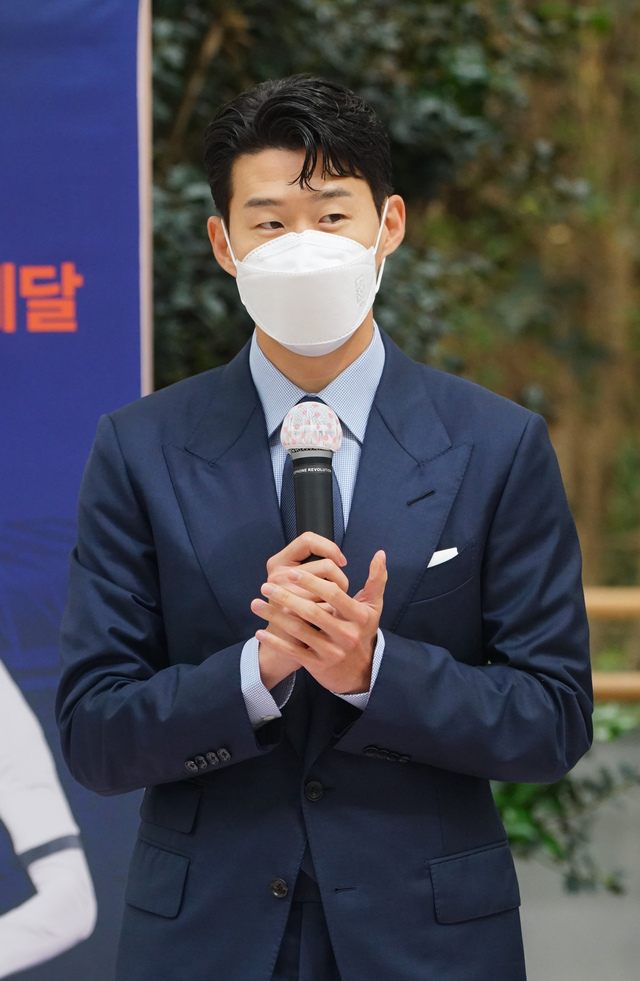 손흥민 "어린 후배들, 처음 축구했을때처럼 즐겁게 하는게 중요"