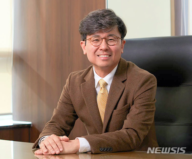 [서울=뉴시스]이상규 연대 의대 예방의학교실 교수. (사진= 연세의료원 제공) 2021.07.07