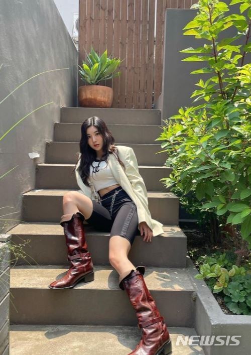 [서울=뉴시스] 아이즈원 권은비 인스타그램 (사진=아이즈원 권은비 SNS 캡처)2021.07.07 photo@newsis.com