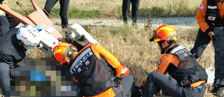 농기계에 깔린 사고 자료사진. 기사와 관련이 없습니다. (사진=강릉소방서 제공) *재판매 및 DB 금지