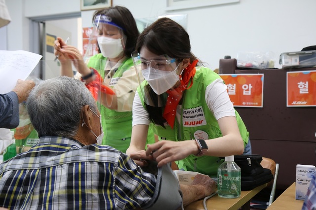 제주항공, 열린의사회와 20번째 의료봉사 펼쳐