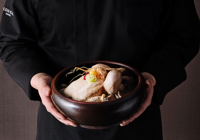 [서울=뉴시스]콘래드 서울 '제스트'의 '보양식 뷔페'