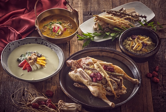 그랜드 인터컨티넨탈 서울 ‘그랜드 키친’의 '이성호 조리기능장 여름 보양식' *재판매 및 DB 금지