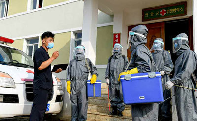 [서울=뉴시스] 연안군위생방역소에서. 2021.07.13. (사진=노동신문 캡처) *재판매 및 DB 금지