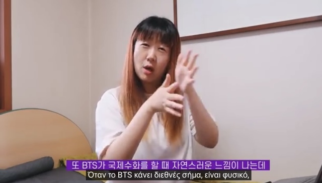 [서울=뉴시스] 방탄소년단 '퍼미션 투 댄스' 뮤직비디오를 본 농인의 반응. 2021.07.15. (사진 = 유튜브 캡처) photo@newsis.com 