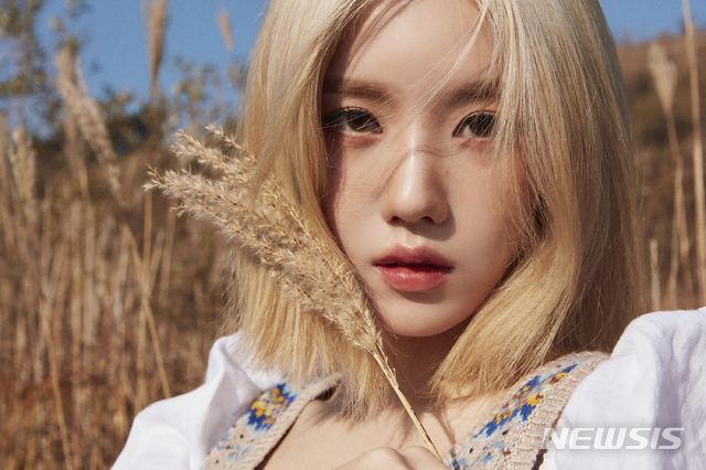 [서울=뉴시스] 유니버스 합류하는 권은비. (사진=울림엔터테인먼트 제공)2021.07.15 photo@newsis.com