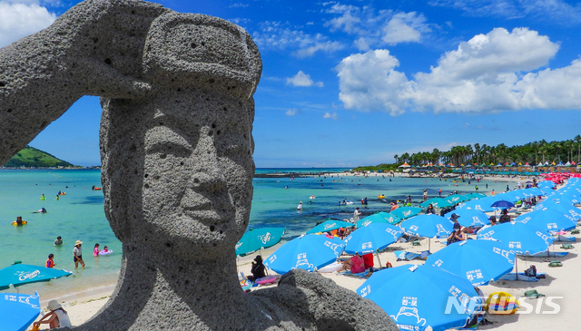 [제주=뉴시스] 제주시 한림읍 금능해수욕장. 뉴시스DB