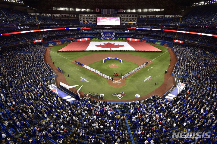 [토론토=AP/뉴시스] 메이저리그(MLB) 토론토 블루제이스의 홈구장인 로저스 센터. 2019.03.28