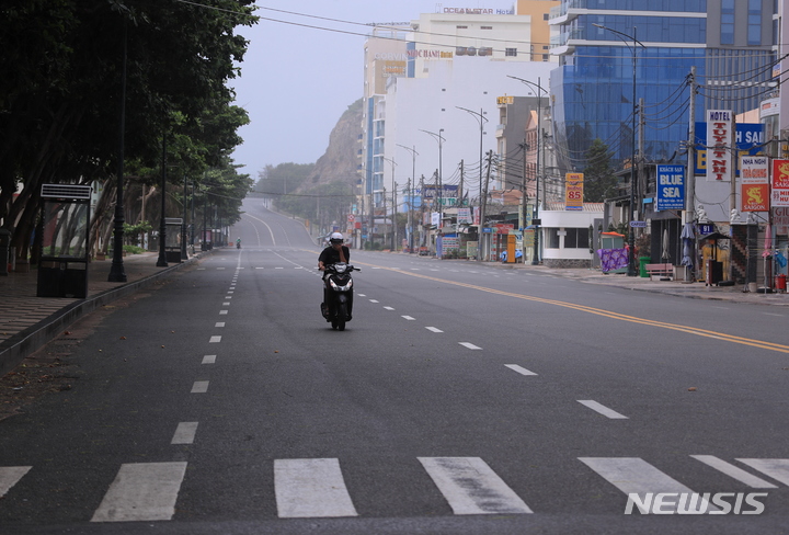 [붕따우=AP/뉴시스] 사진은 지난 7월 베트남 붕따우의 모습. 2021.07.18